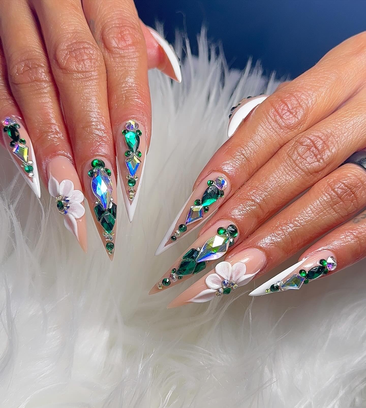 Nails & brows by Damaris LLc