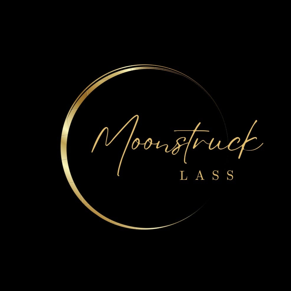 Moonstruck Lass