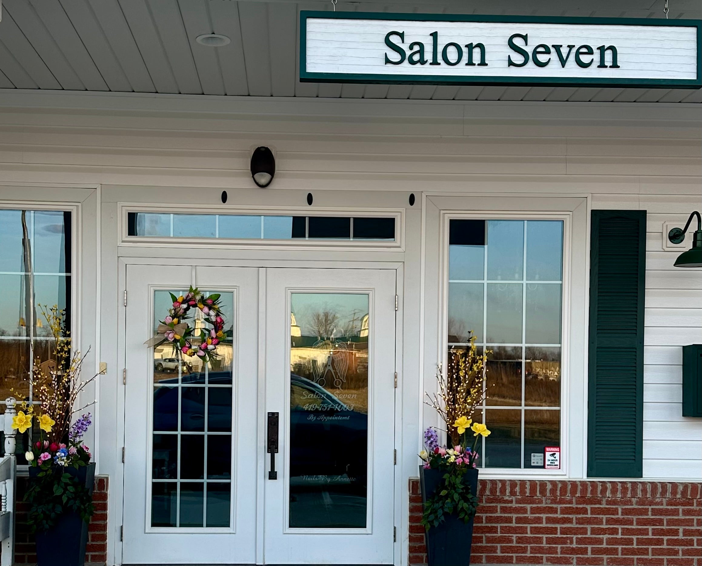 Salon Seven